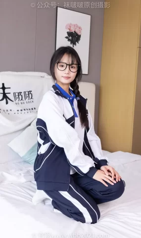 [BoBoSocks袜啵啵]NO.456 甜甜圈-运动鞋、白棉袜、裸足、校服[100P]