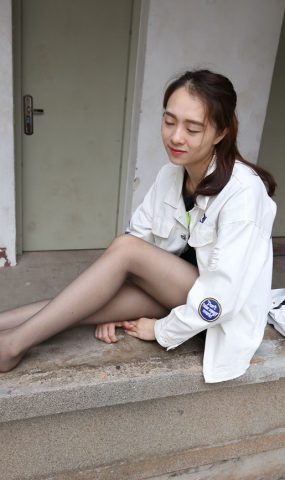 大西瓜爱牙膏-早期作品-Z2-2 衬黑丝袜 (2) [240P]