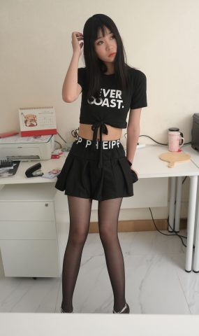 精选街拍作品 NO.1672 程生街拍作品 – 短裙亮丝的美女[76P]