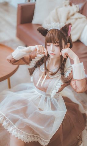 Coser衣衣 – 透明女仆[31P]