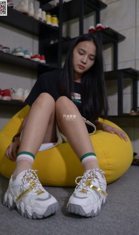 [只糖原创]NO.571 小米酱 想借你心头的月亮乘进一片浪漫[149P]