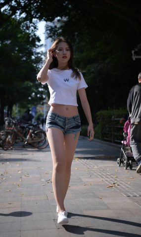 魔镜街拍 NO.126 非常的牛仔热裤女孩 [47P]