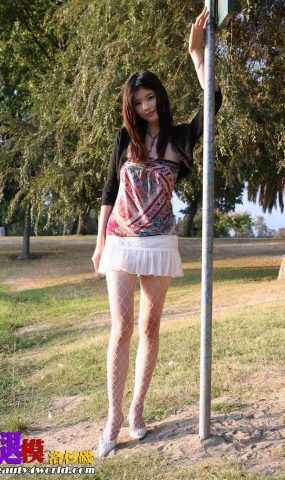 [BeautyLeg] No.035 Arina 在现浏览