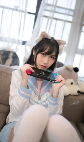 不呆猫  – 白色兔子JK[39P]