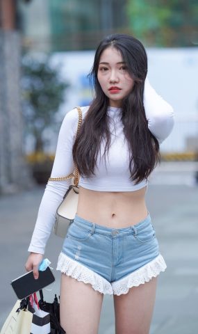 精选街拍作品 NO.1673 牛男街拍作品 – 可爱又不失姓感的女孩[92P]