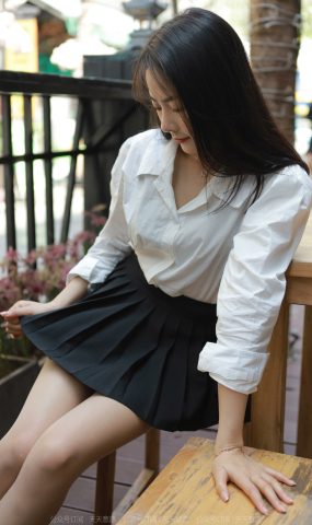 [IESS异思趣向] 耽丝 220329新人报道 小金 [88P]