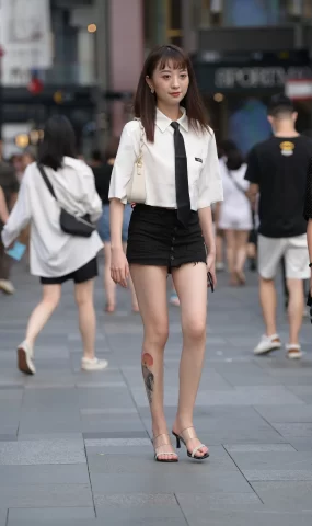 唯美街拍 NO.1043 黑裙長腿美女 [72P]