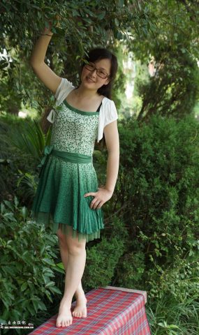 自由摄影 No.135 白嫩干净的上品玉足 [98P]