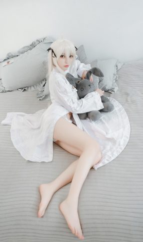 白易子教主 – 白裙[33P]