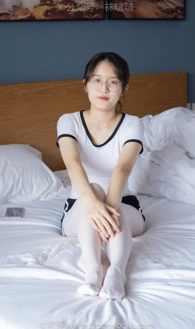 [BoBoSocks袜啵啵]积分限定作品 NO.004 熊熊-板鞋、白棉袜、白丝 (2) [67P]