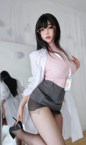 女主K  – 保健医师[11P]