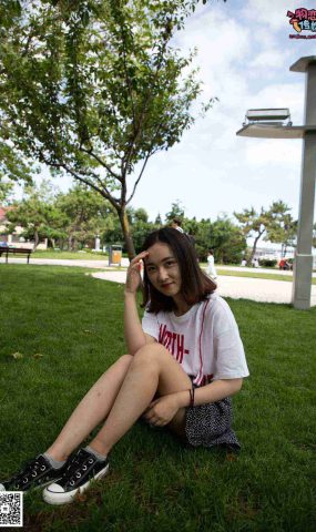 勿恋传媒 No.024 黑灰色彩，不一样的纯情 [167P]