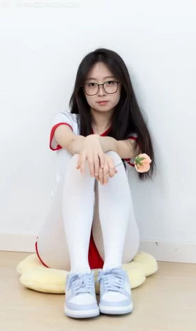勿恋传媒 NO.2780 萌萌-板鞋、厚白丝、体操服[150P]