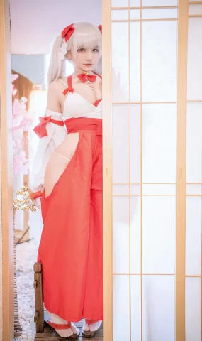 阿半今天很开心 – 可畏巫女[38P]