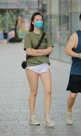 唯美街拍 NO.1047 漂亮的美腿女孩 [56P]