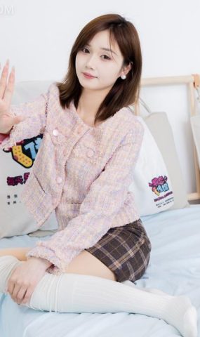 勿恋传媒 NO.2425 橙子-长靴、白色过膝棉袜、厚肉丝[160P]