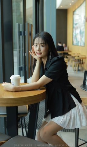 [IESS异思趣向] 耽丝 220403小金的黑色凉鞋 [85P]