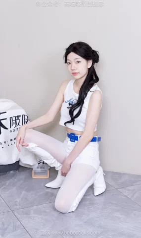 [BoBoSocks袜啵啵]NO.735 小甜豆-高跟长靴、厚白丝、油亮薄白丝 [135P]