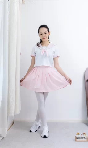 勿恋传媒 NO.2810 小泽-运动鞋、厚白丝、jk至服[168P]