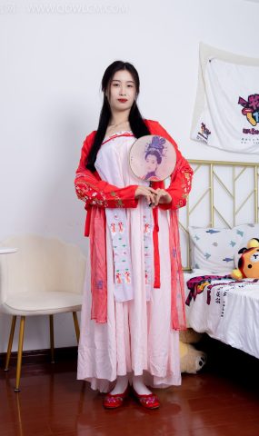 勿恋传媒 NO.1872 绒绒-红衣飘飘[180P]