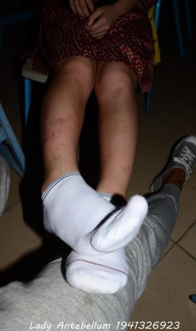 [战前女神] 美腿镁足精品摄影套图 068 [62P]