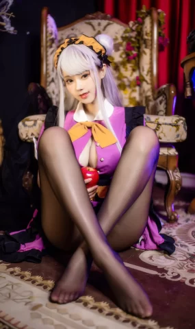 羽生三未图集  – 万圣黑丝女仆[28P]