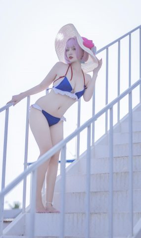 人气Coser二佐Nisa 碧蓝 塔尔图泳装 [23P]