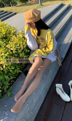 微信朋友圈达人@Changeable丸子-定制系列 NO.030-开裆油亮guidi [105P]