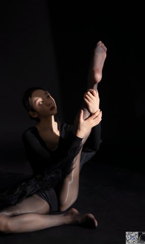 [GALLI嘉丽]舞蹈生日记 099 – 清清老师[44P]