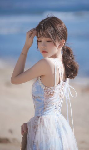 桜桃喵  – 发光的海[18P]