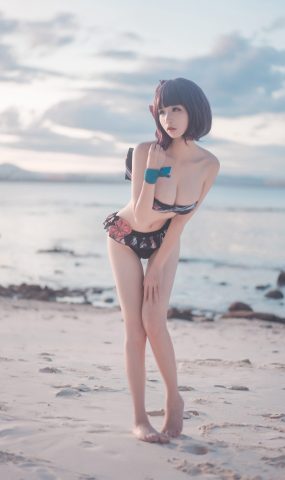 人气动漫Coser@爱老师_PhD 葛饰北斋 泳装 在现浏览