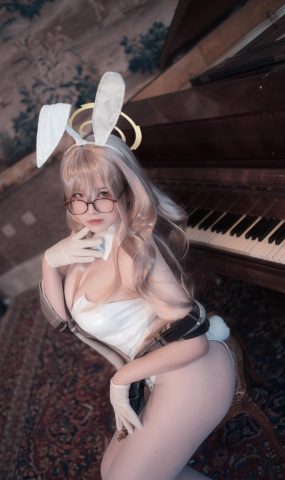 阿半今天很开心 – 蔚蓝档案 室笠茜 兔女郎[38P]