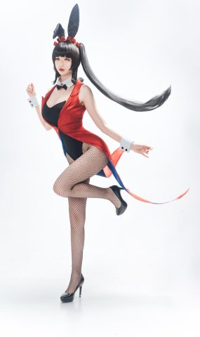 人气动漫Coser@爱老师_PhD 狂三 兔女郎 在现浏览