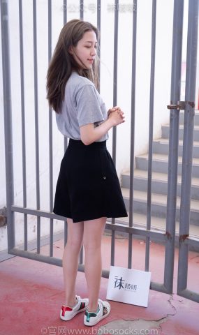 [BoBoSocks袜啵啵]积分限定作品 NO.006 泡芙-板鞋、天蓝色短棉袜、裸足 （1）[68P]