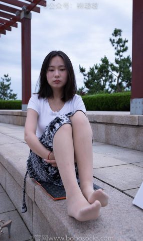 [BoBoSocks袜啵啵]NO.014 思思-华伦天奴高跟鞋、肉丝[140P]