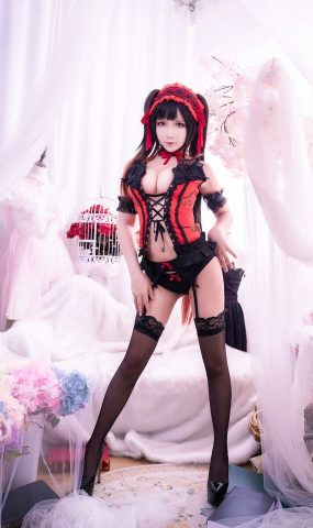 微博红人Coser@抱走莫子aa 狂三 内一Y惑 在现浏览