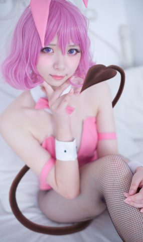 闪月半 – 梦梦兔