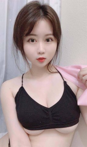 是依酱吖 – 运动健身系少女