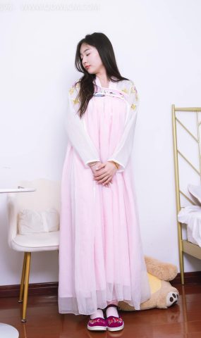 勿恋传媒 NO.2397 美兔-汉服、布鞋、粉色棉袜[86P]