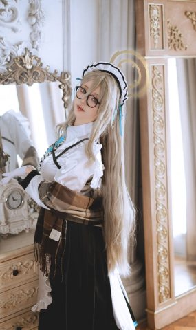 黑龙贯通 – 碧蓝档案 室笠茜[18P]