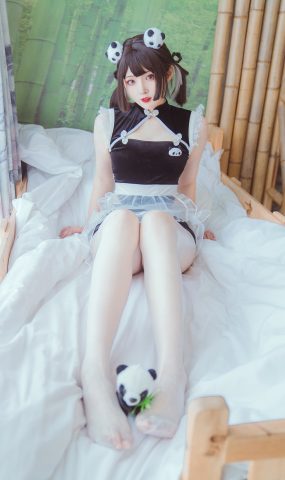 Natsuko夏夏子  – 熊猫女仆[37P]