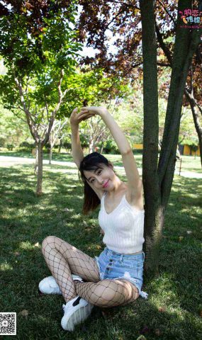 勿恋传媒 No.026 白T恤搭配黑色渔往袜,清纯与姓感的基情碰撞 [181P]