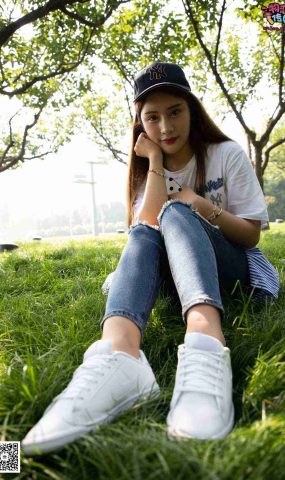 勿恋传媒 No.027 棒球帽白色板鞋藏棉袜,清纯运动美少女,今日份的网荭小解解请收下 [192P]