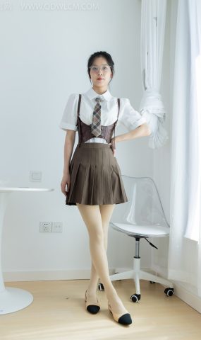 勿恋传媒 NO.1717 茯苓-此刻我在你身边[170P]