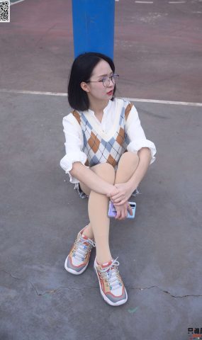 [只糖棉袜]NO.233 小伊 春天的花开满了墙[183P]