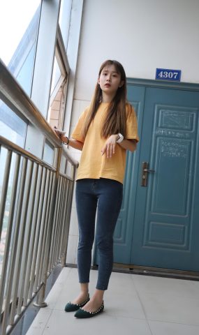 大西瓜爱牙膏-2020 01X活动 模特1（一） 教室牛仔裤里丝 (1) [84P]