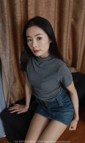 [IESS异思趣向] 2024.04.25 丝享家1725：小金《笔直长腿》[77P]