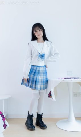 勿恋传媒 NO.2398 嘉木-帆布鞋、马丁靴、过膝白袜[114P]