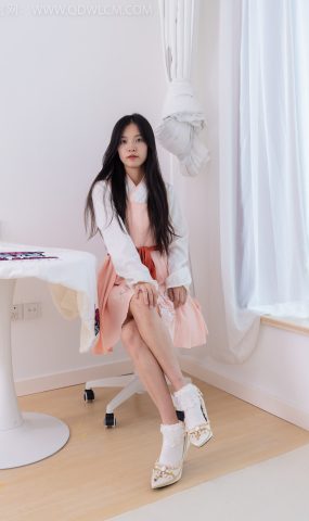 勿恋传媒 NO.1908 茯苓-暮色苍茫[200P]