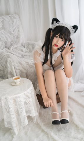 白烨 – 白猫透明女仆[54P]